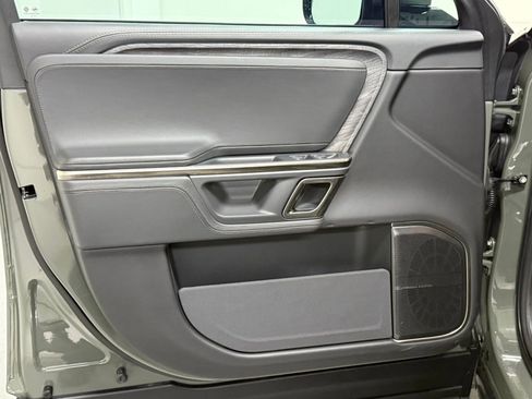 Used 2022 Rivian R1T Launch Edition image 12