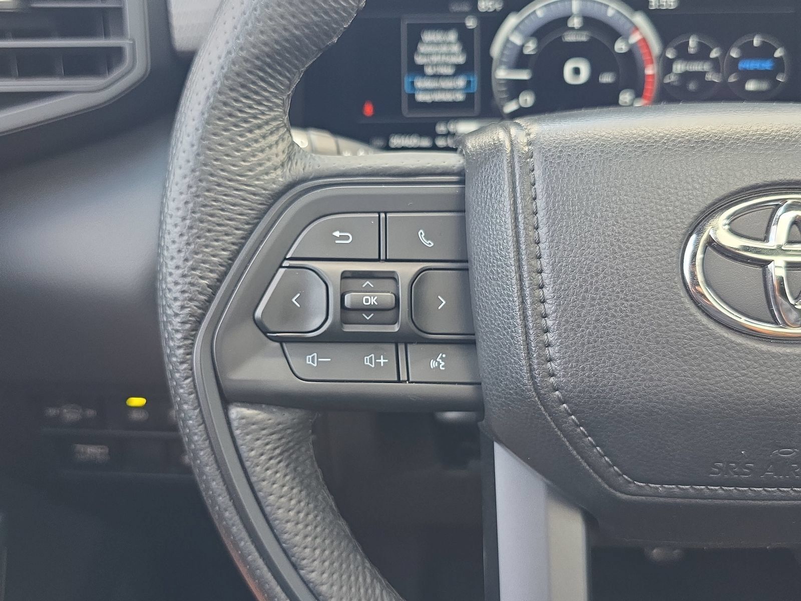 Used 2025 Toyota Sequoia TRD Pro AWD/4WD image 14