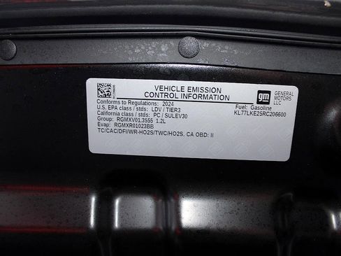 Used 2024 Chevrolet Trax ACTIV w/ Sunroof Package image 33