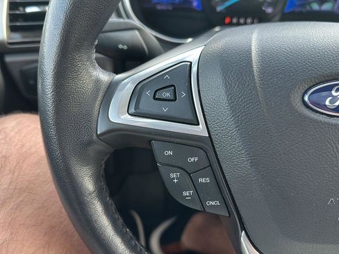 Used 2013 Ford Fusion SE FWD image 16