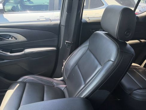Used 2023 Chevrolet Traverse LT AWD/4WD image 23