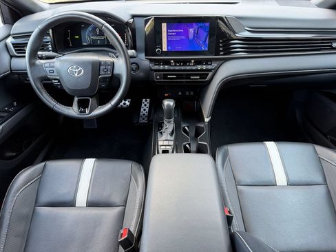 Used 2025 Toyota Camry SE w/ Convenience Package AWD/4WD image 15