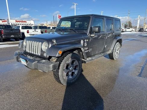 Used 2016 Jeep Wrangler Unlimited Sahara image 2