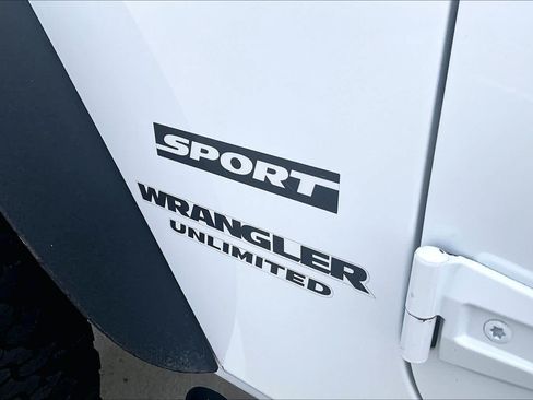 Used 2014 Jeep Wrangler Unlimited Sport w/ Quick Order Package 24S AWD/4WD image 29