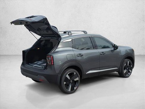 New 2026 Nissan Kicks SR image 8