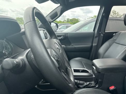 Used 2021 Toyota Tacoma 4x4 Double Cab image 33