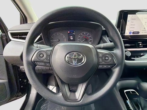 Used 2025 Toyota Corolla LE w/ Convenience Package image 36