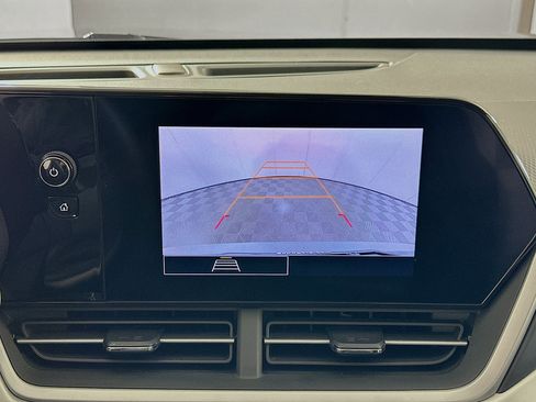 Used 2025 Chevrolet Trax LS image 22