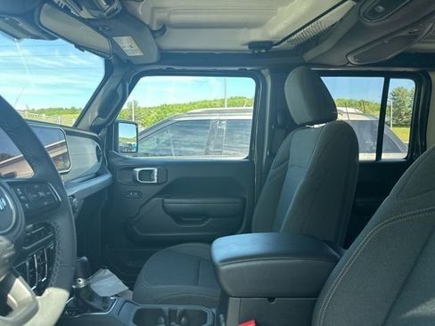 Used 2025 Jeep Wrangler Unlimited Sport S 4xe AWD/4WD image 34