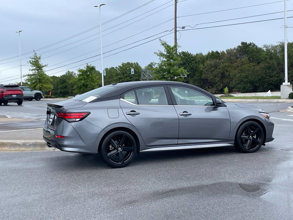 Used 2022 Nissan Sentra SR w/ Midnight Edition FWD image 8