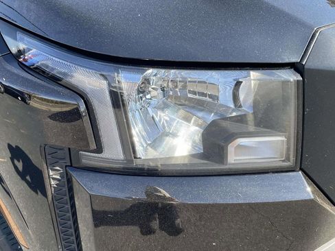 Used 2023 Nissan Frontier S w/ Technology Package image 9