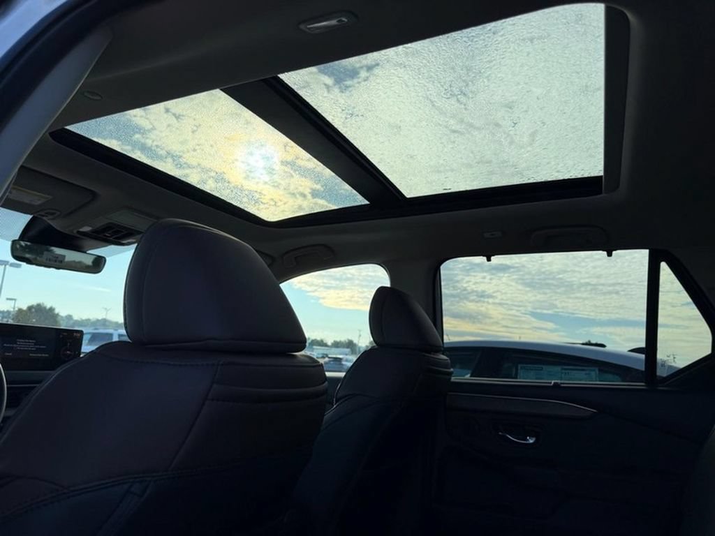 New 2026 Honda Pilot Elite image 11