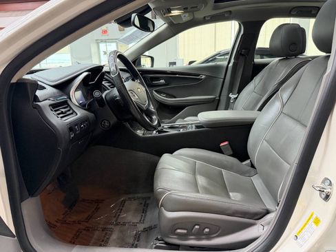Used 2014 Chevrolet Impala LTZ FWD image 11