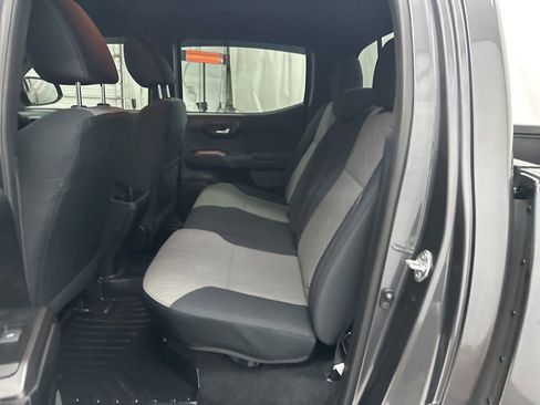 Used 2021 Toyota Tacoma TRD Sport image 21