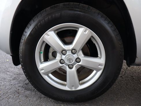 Used 2006 Toyota RAV4 4WD image 38