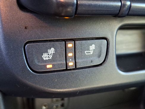 Used 2020 Chevrolet Colorado Z71 w/ Z71 Midnight Edition image 25