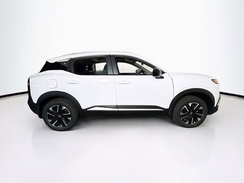 New 2026 Nissan Kicks SV w/ SV Premium Package AWD/4WD image 4