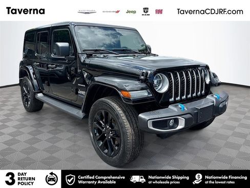 Used 2022 Jeep Wrangler Unlimited Sahara w/ Cold Weather Group AWD/4WD image 1