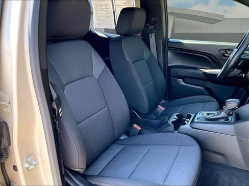 Used 2024 Chevrolet Colorado W/T RWD image 7