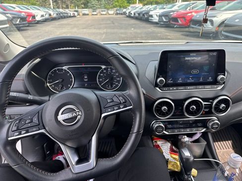 Used 2024 Nissan Sentra SR FWD image 7