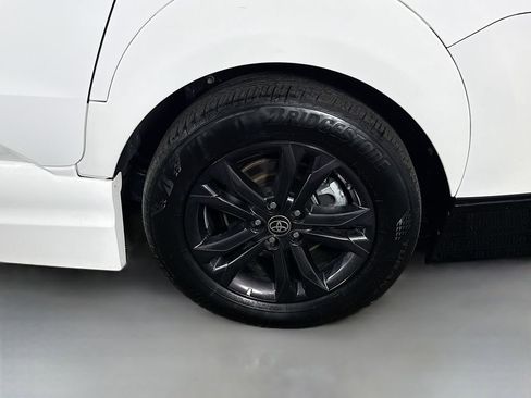 Used 2024 Toyota Sienna XSE w/ XSE Plus Package AWD/4WD image 37