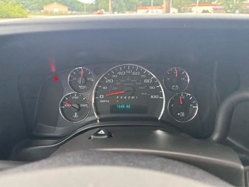 Used 2025 Chevrolet Express 2500 w/ Driver Convenience Package RWD image 21