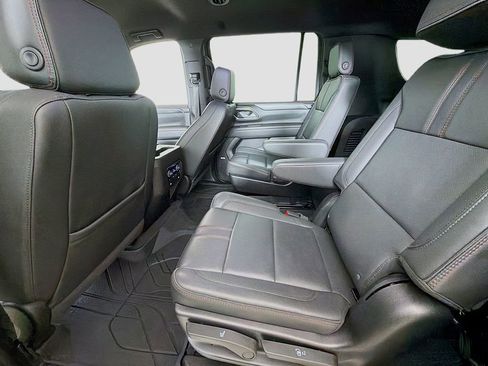 Used 2024 Chevrolet Suburban RST w/ Luxury Package image 27