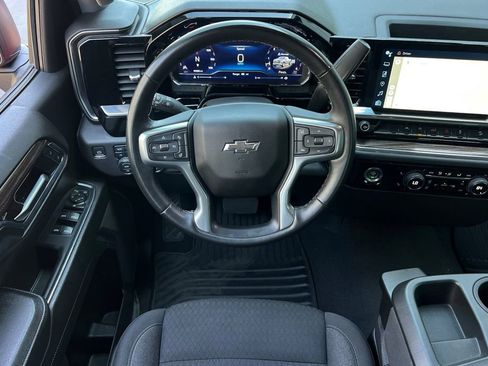 Used 2024 Chevrolet Silverado 1500 RST w/ Z71 Off-Road Package AWD/4WD image 14