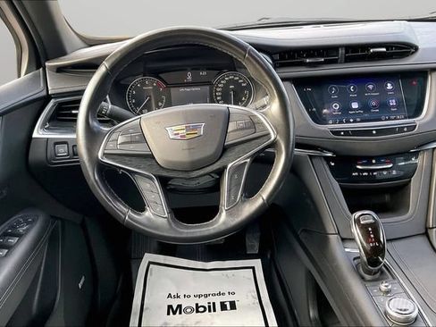Used 2021 Cadillac XT5 Premium Luxury AWD/4WD image 5