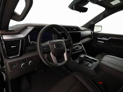 Used 2025 GMC Sierra 1500 Denali w/ Technology Package image 10