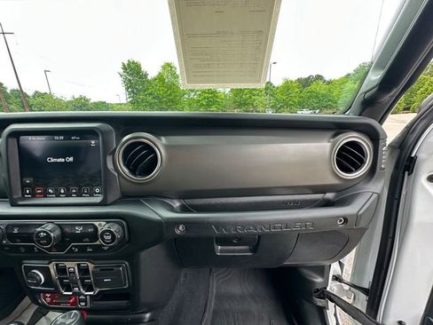 Used 2022 Jeep Wrangler Unlimited Rubicon AWD/4WD image 16