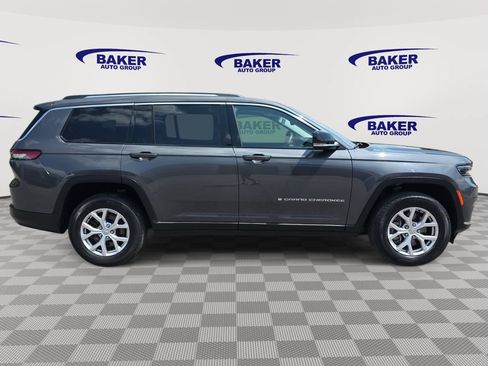 Used 2022 Jeep Grand Cherokee L Limited AWD/4WD image 2