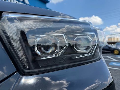 Used 2011 Toyota 4Runner SR5 w/ Convenience Pkg RWD image 9