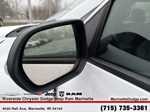 Used 2025 Chevrolet Traverse LT AWD/4WD image 6
