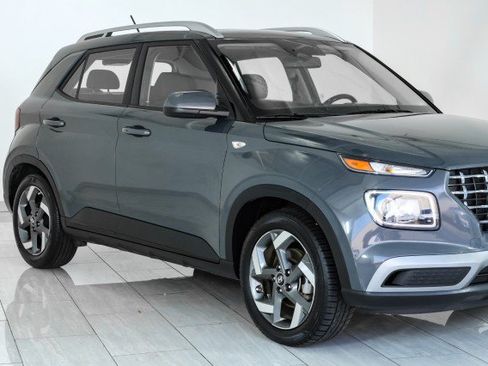 Used 2024 Hyundai Venue SEL FWD image 43