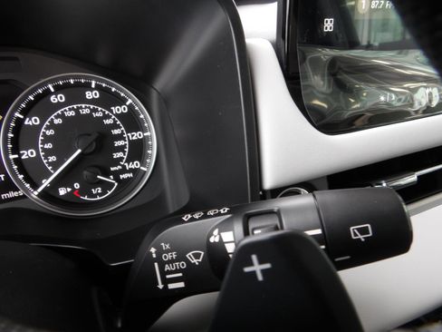 New 2026 Mitsubishi Outlander SE image 34