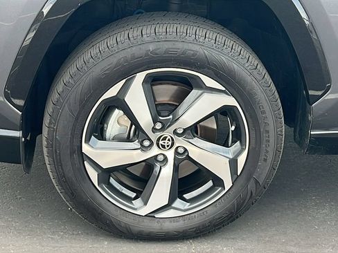 Used 2024 Toyota RAV4 SE w/ Weather & Moonroof Package AWD/4WD image 8