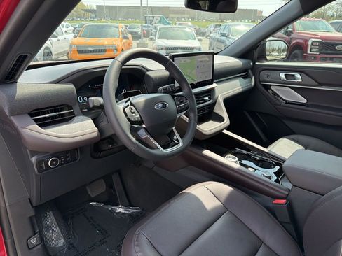 New 2026 Ford Explorer Platinum image 11