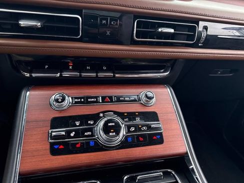 Used 2023 Lincoln Aviator Reserve w/ Equipment Group 201A image 30