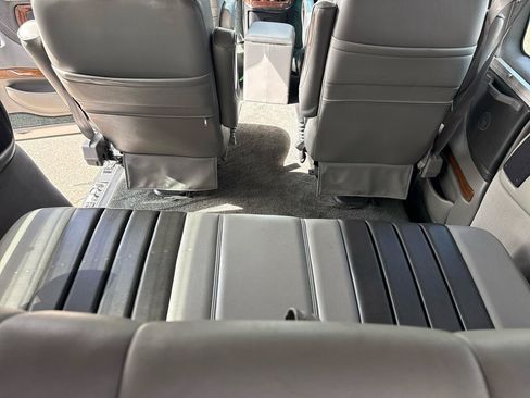 Used 2013 Chevrolet Express 1500 AWD image 27