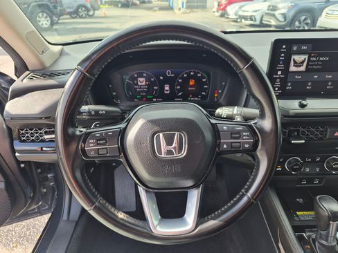 Used 2024 Honda Accord Touring image 18