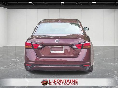 Used 2024 Nissan Altima 2.5 SV FWD image 5