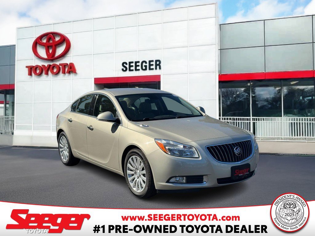 Used 2013 Buick Regal Premium FWD image 1