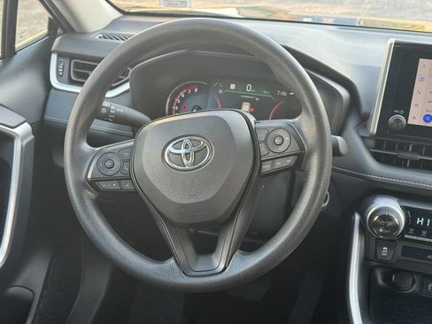 Certified 2025 Toyota RAV4 XLE AWD/4WD image 18