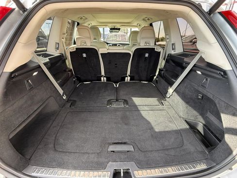 Used 2017 Volvo XC90 T6 Momentum AWD/4WD image 32