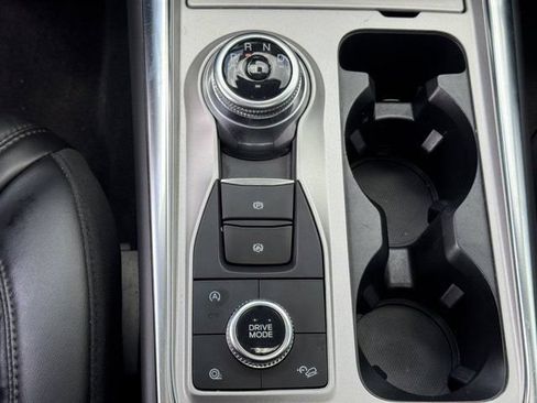 Used 2023 Ford Explorer Platinum w/ Technology Package AWD/4WD image 30