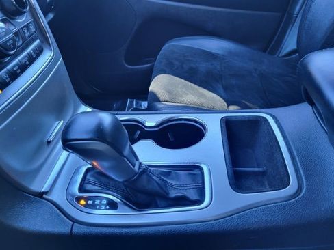 Used 2018 Jeep Grand Cherokee Altitude image 25