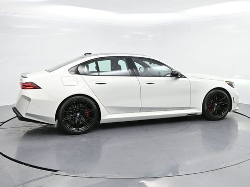 Used 2025 BMW M5 w/ Carbon Package AWD/4WD image 8