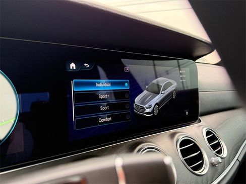 Used 2023 Mercedes-Benz E 350 E 350 4MATIC image 28