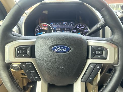 Used 2019 Ford F250 Lariat w/ Chrome Package AWD/4WD image 16
